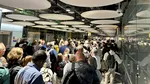 Haosul continuă pe aeroporturile din Marea Britanie. Încă 170 de zboruri au fost anulate miercuri din cauza unei avarii tehnice. Unde s-au reluat operațiunile