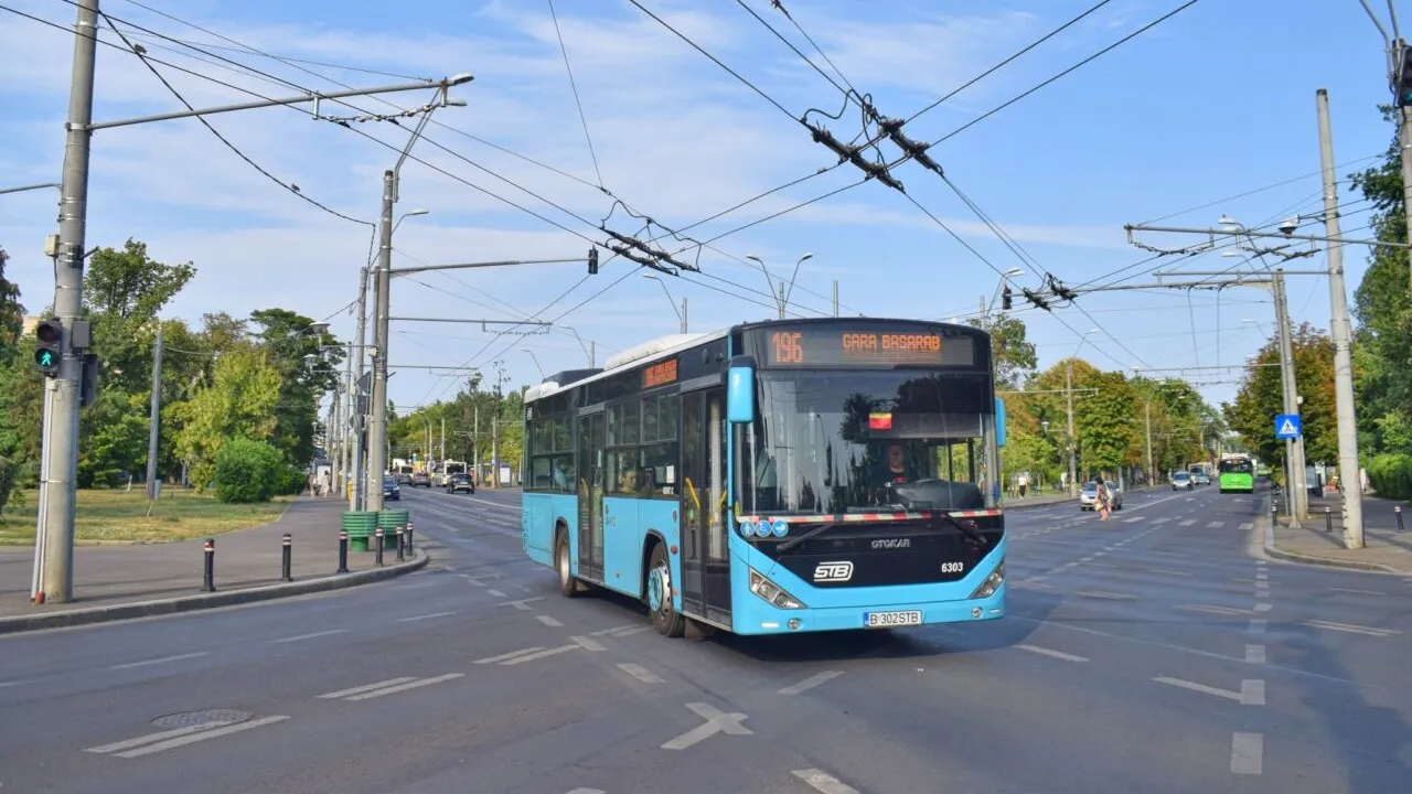 Schimbări pe traseele mijloacelor de transport în comun din București, începând de mâine