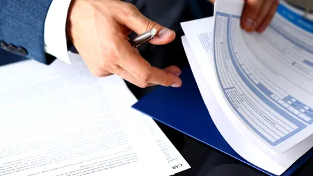 Numărul cererilor pentru despăgubiri după furtunile de joia trecută este aproape jumătate din toate dosarele achitate în 2023. Cât costă o asigurare