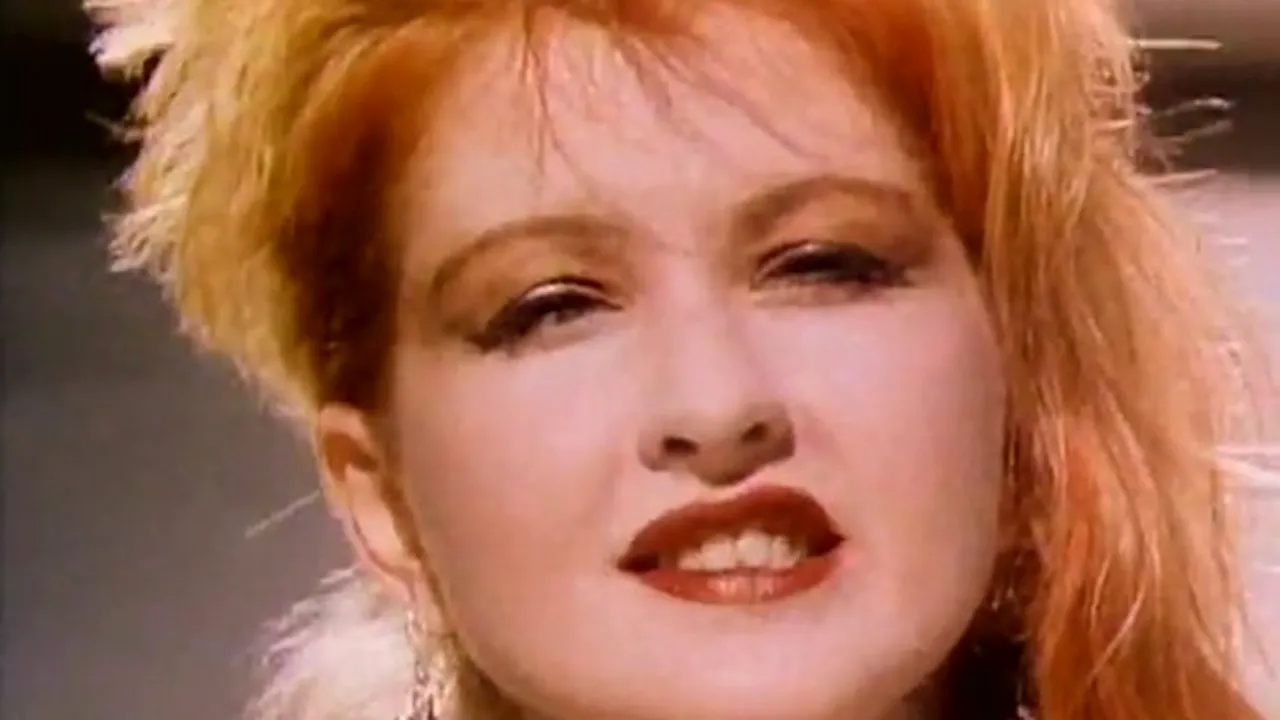 Toate femeile o imitau în anii `80. Cum arată acum Cyndi Lauper, cântăreața care a revoluționat topurile cu „Girls Just Want to Have Fun