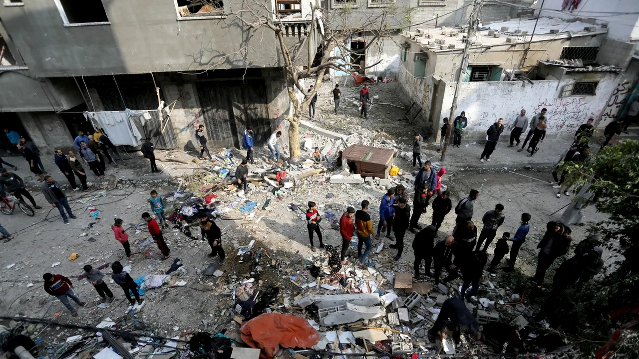 Război în Israel | Fâșia Gaza: oameni morți pe străzi, clădiri bombardate. Zona se confruntă cu o întrerupere majoră a serviciilor de comunicație