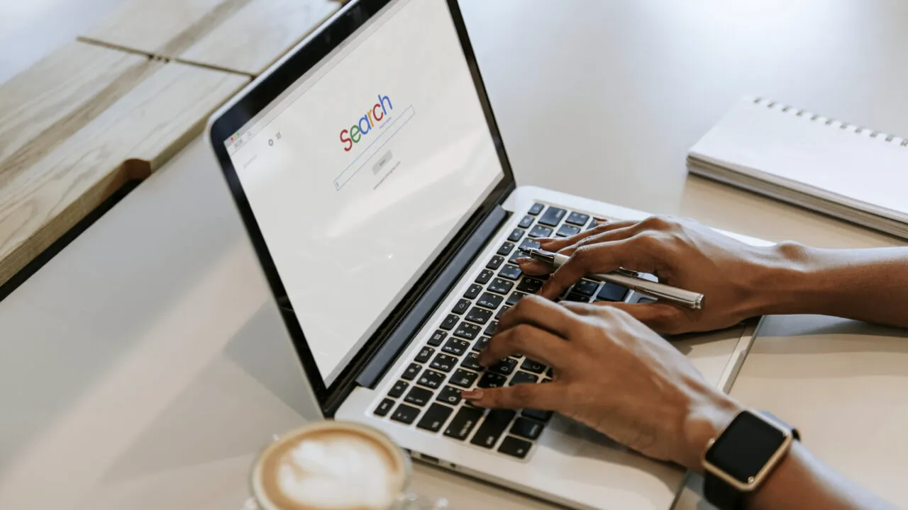 Google pregătește o mutare majoră. Ar putea transforma telefoanele Android în stații de lucru portabile