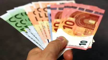 Un român a încercat să mituiască un vameș din Austria, pentru a trece granița. I-a spus că nu are bani de teste PCR și i-a „plasat” 50 de euro