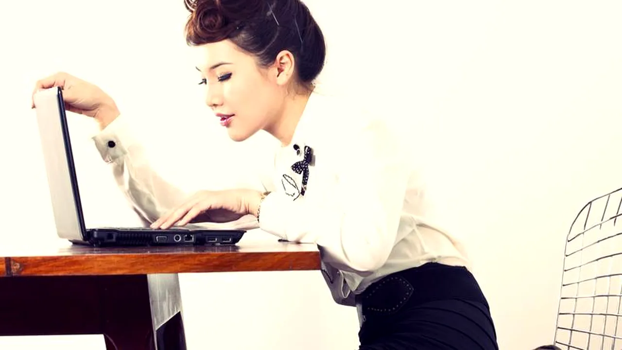 Ce au fost obligați să facă utilizatorii de internet din China, pentru a putea folosi rețelele sociale și blogurile