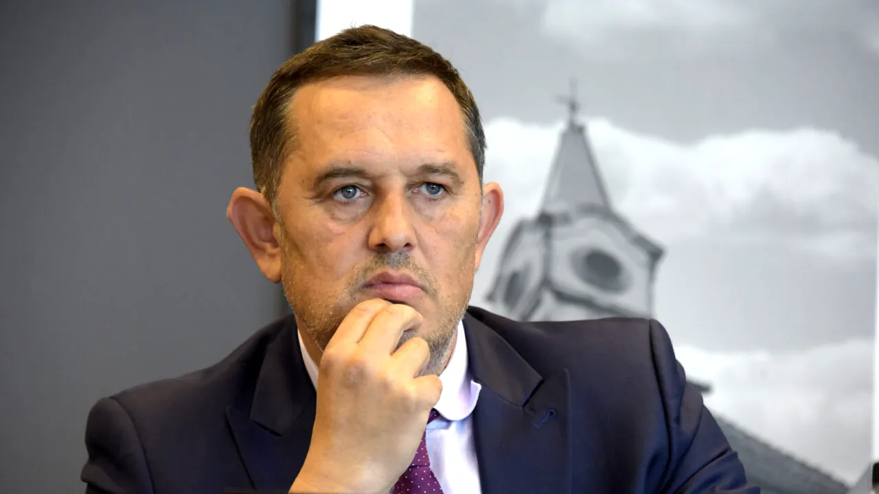 Gheorghe Piperea (AUR): Declarațiile lui László Tőkés sunt neavenite și provocatoare!