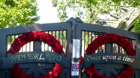 S-a vândut Neverland! Cine a cumpărat celebra fermă a lui Michael Jackson - VIDEO