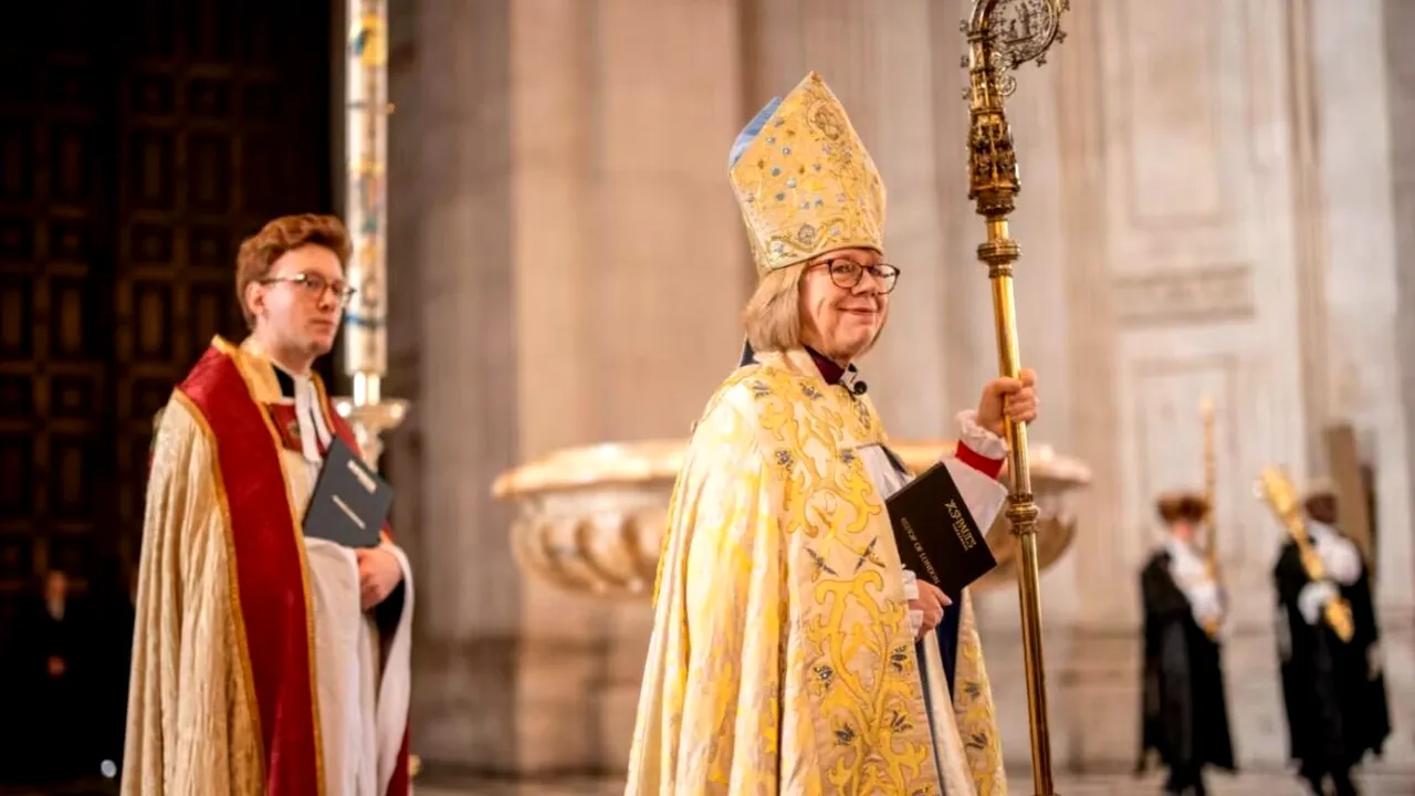 Sarah Mullally a devenit al 106-lea Arhiepiscop de Canterbury și prima femeie din lume care conduce o Biserică