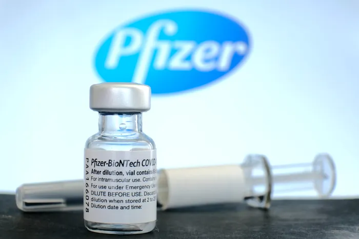 Mai multe țări UE, printre care și România, cer renegocierea contractelor cu Pfizer și alți producători de vaccin împotriva COVID. Care este motivul