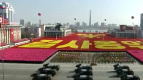 Detaliul neobișnuit care a ieșit la iveală după ce experții militari au analizat parada lui Kim Jong-Un