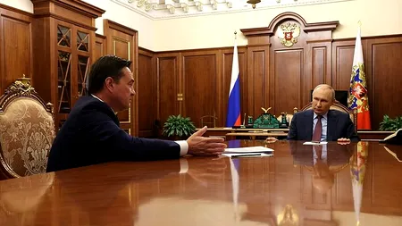 INFORMARE VS DEZINFORMARE. Cum este reflectată o întâlnire a lui Vladimir Putin cu guvernatorul Moscovei. Kremlinul înlocuiește dronele cu asteriscuri