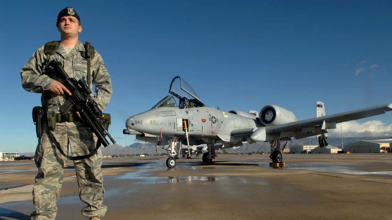 Tensiuni crescute la baza NATO din Turcia. Atacurile asupra ISIS suspendate după închiderea spațiului aerian în sudul țării