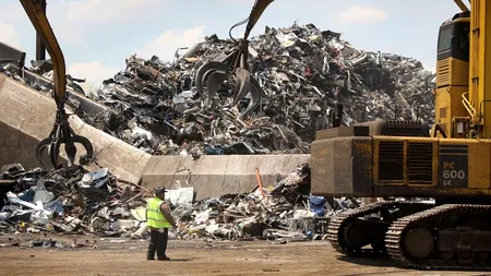 Ce mai fură hoții ruși pentru a vinde la fier vechi: de la locomotive, la poduri și drumuri