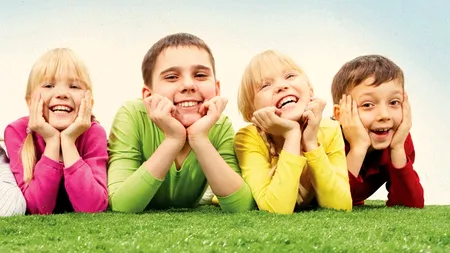 Cu cât a scăzut numărul copiilor români între 1990-2013. Schimbările scot la iveală accentuarea procesului de îmbătrânire demografică
