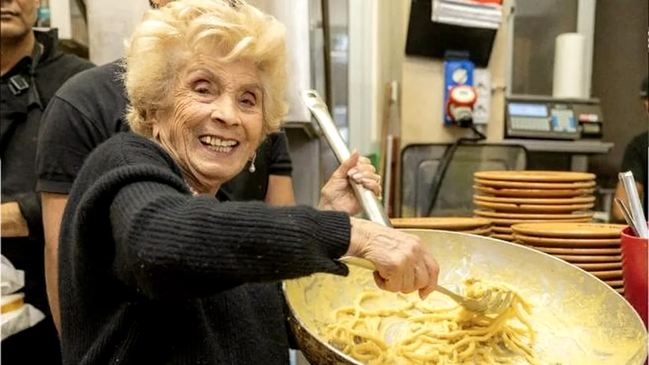 Ea este „REGINA Carbonarei”. La 93 de ani, Iris conduce opt restaurante / „Trebuie să faci puține lucruri, dar să le faci cel mai bine”