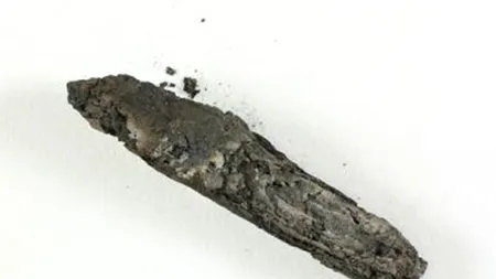 Au încercat timp de 45 de ani să afle ce scrie pe acest pergament ars. Descifrarea mesajului i-a surprins pe toți