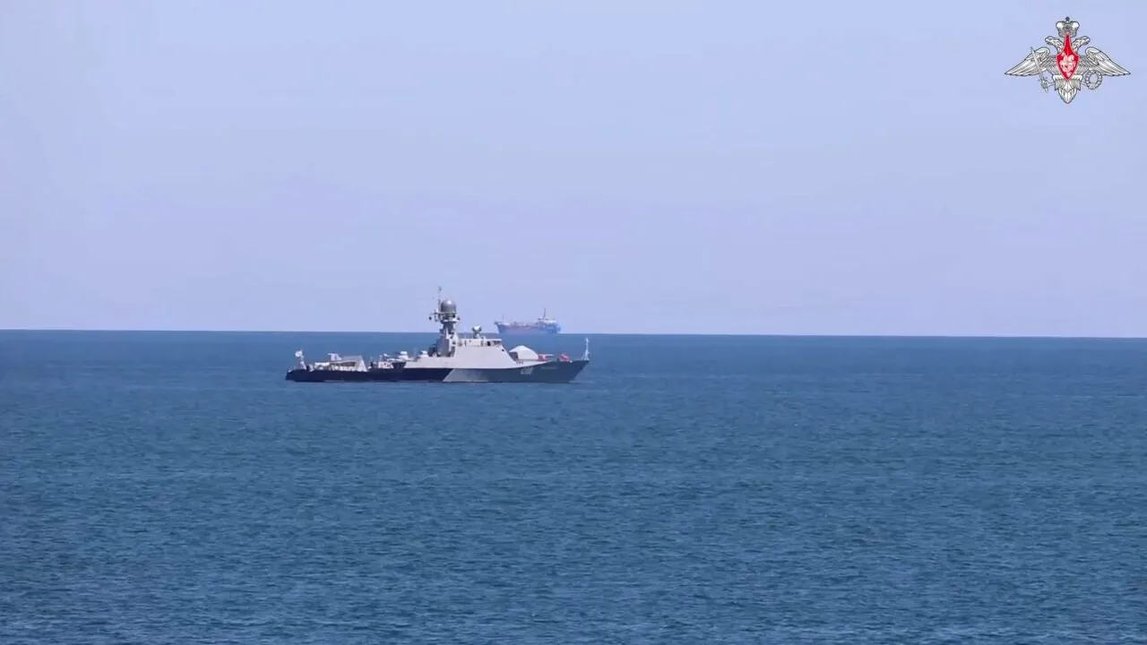 Ucraina a AVARIAT trei nave rusești din Marea Caspică într-un atac cu drone