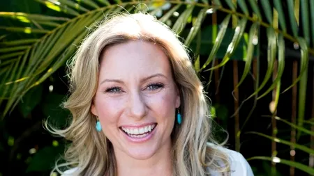 O femeie a sunat la urgență pentru a raporta un atac sexual lângă casa sa. Când au ajuns, polițiștii au împușcat-o mortal pe ea