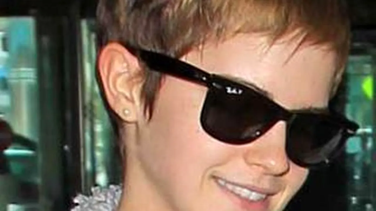 Emma Watson, victima unei gafe pe aeroportul din New York