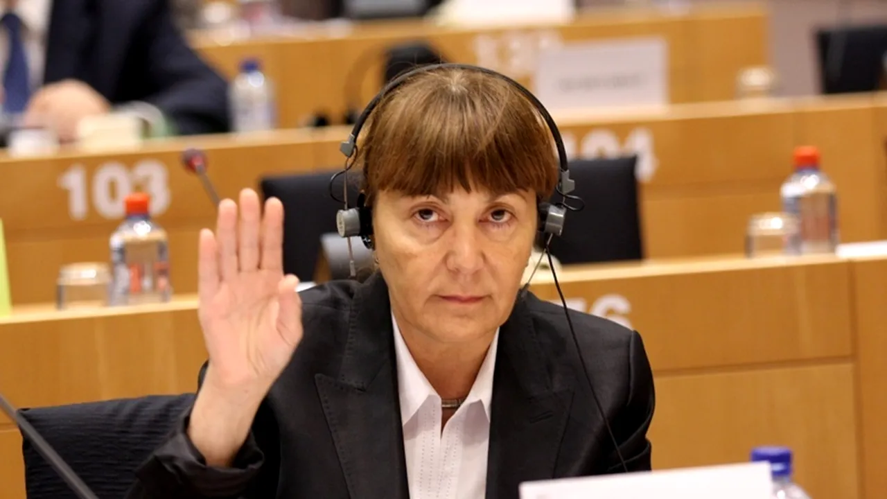 Monica Macovei, implicată într-un grav accident rutier, soldat cu rănirea unui motociclist. Fostul ministru al Justiției se deplasa între Mangalia și 2 Mai (GALERIE FOTO) / UPDATE