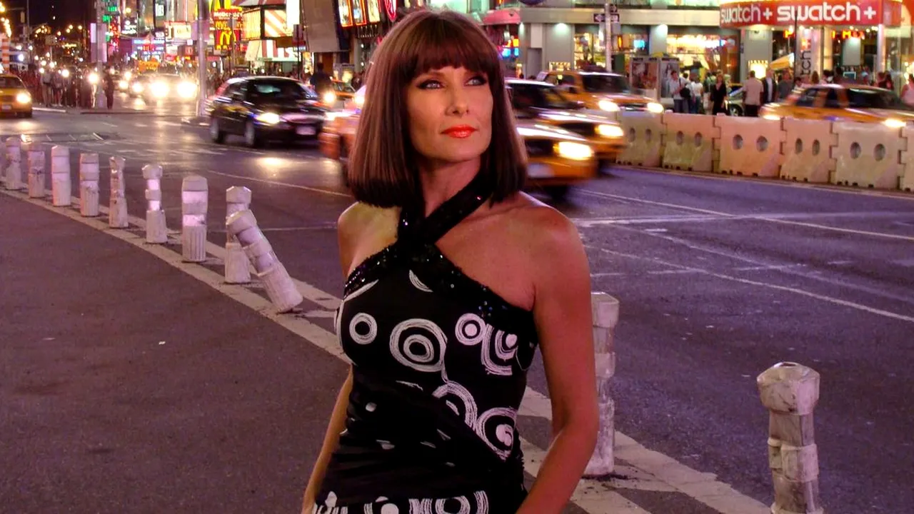 FOTO / Ce a pățit Romanița Iovan pe vremea când era manechin. ”Una dintre colege a crezut că mi-a fost oferit de către iubitul ei”