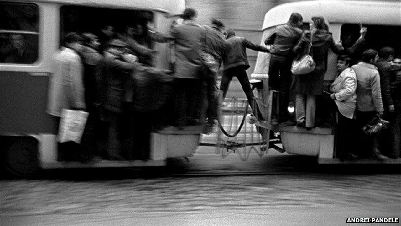 BBC: Fotografiile lui Andrei Pandele spun povestea unui București pierdut - GALERIE FOTO
