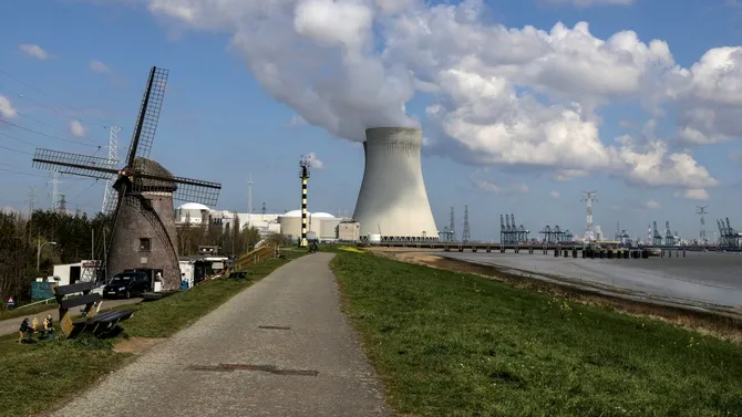 După 40 de ani, un stat european analizează posibilitatea de a pune capăt interdicției privind energia NUCLEARĂ