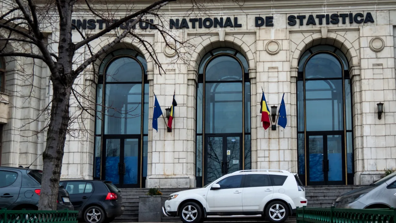 INS: Prețurile producției industriale au crescut cu 8,8% într-un an. Produsele de cocserie și cele din prelucrarea țițeiului, cele mai mari scumpiri
