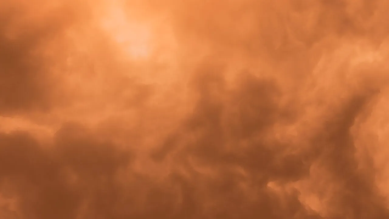 Cetățenii din estul țării, speriați de un fenomen natural rar. Oamenii au sunat la 112