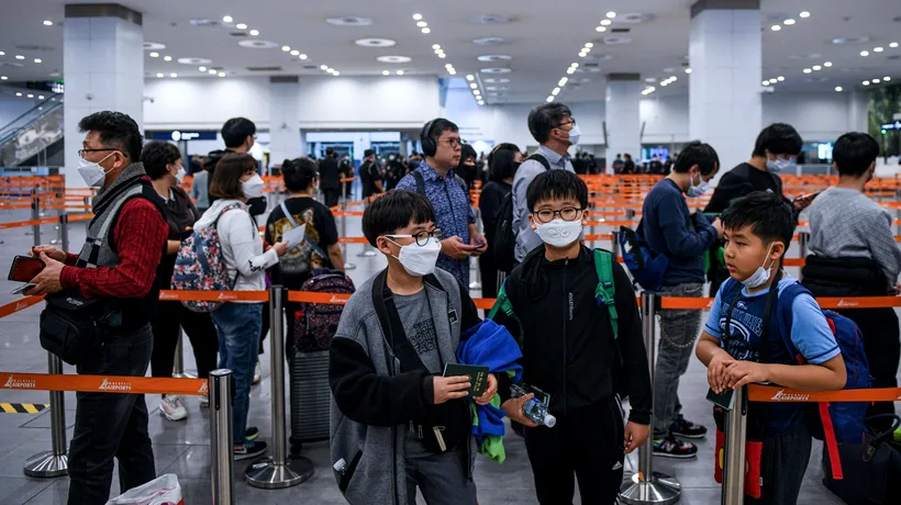Cea mai scumpă glumă despre coronavirus: Un pasager a deturnat un avion  după ce a pretins că vine din Wuhan