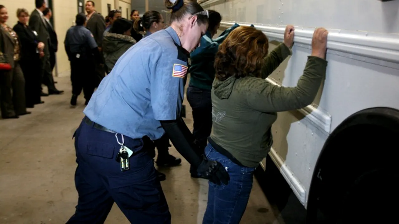 Senatoarele americane propun o lege care să permită imigrația mai multor femei în SUA