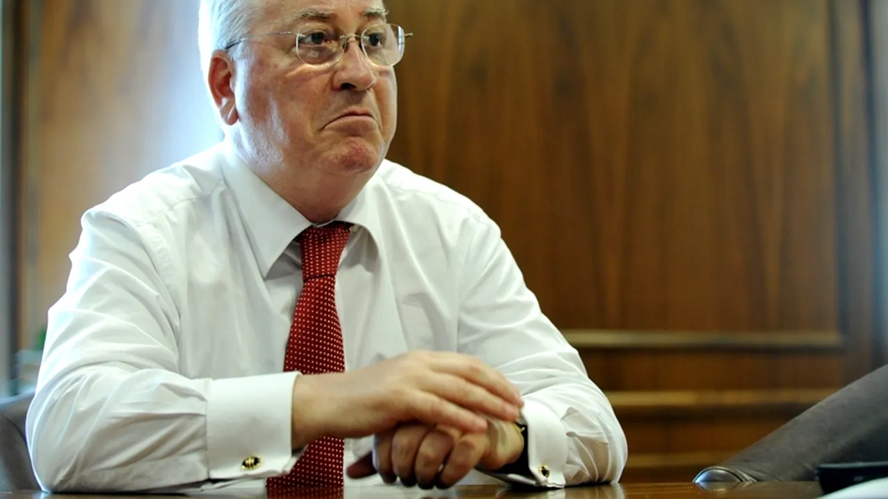 Puiu Hașotti rămâne internat la Floreasca. Ministrului Culturii i s-a făcut rău înainte de ședința de guvern, acuzând 