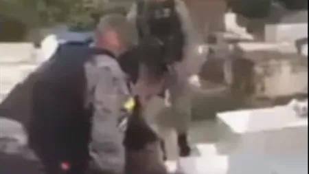 Doi polițiști au făcut o descoperire CUTREMURĂTOARE într-un cimitir după ce au auzit niște sunete CIUDATE - VIDEO