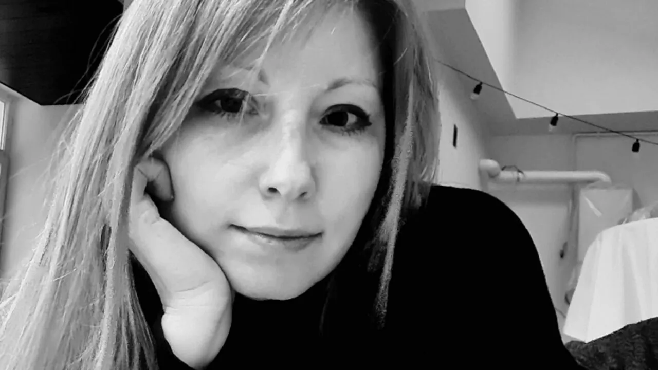 Scriitoarea ucraineană rănită în atacul rusesc de la Kramatorsk, a murit. Ea se implicase în cercetarea crimelor de război comise de Rusia