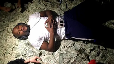 Cele mai ciudate lucruri pe care își cheltuie banii sportivii. Ce cumpără Djokovic, Mayweather sau Mike Tyson