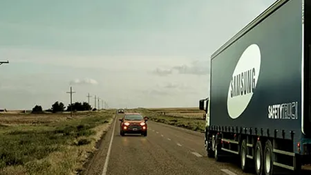 Ideea simplă de la Samsung pentru cei care se tem să depășească un TIR