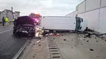 Accident grav pe DN 22, în Constanța. Un microbuz și un autoturism s-au ciocnit violent. Mai multe persoane au fost rănite