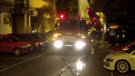 Incendiu la un bloc de 10 etaje din Pitești. Peste o sută de persoane au fost evacuate