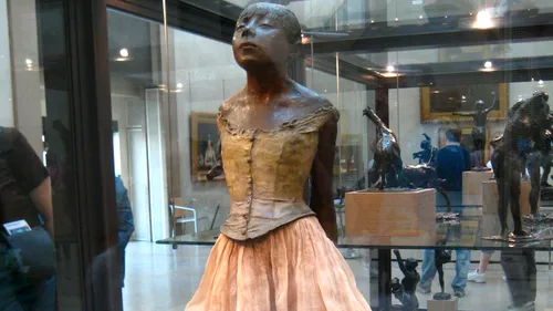 Cea mai cunoscută sculptură realizată de Edgar Degas, vândută la licitație cu o sumă uriașă