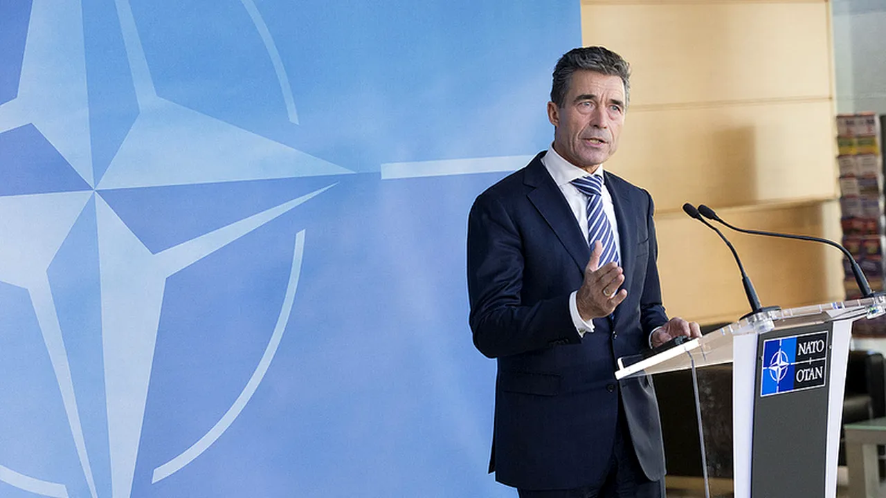NATO este de partea Ucrainei, afirmă Anders Fogh Rasmussen