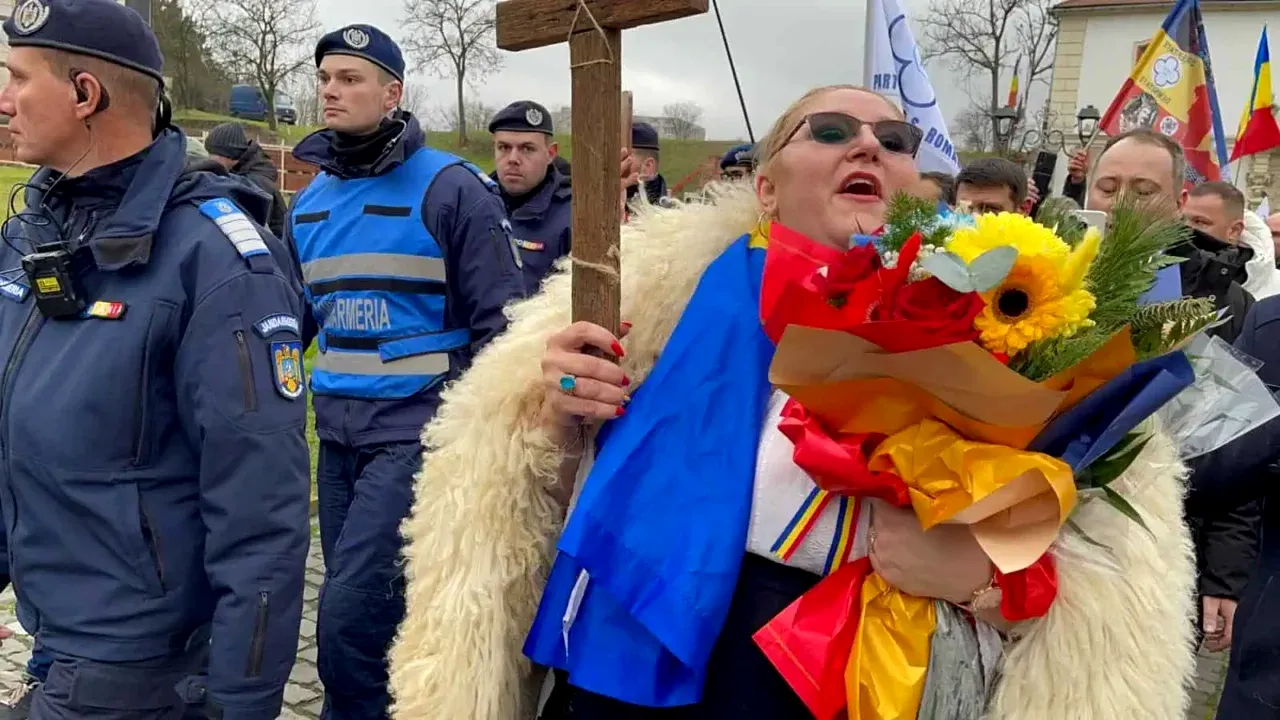 Alertă de securitate la Strasbourg, valiză suspectă pe aeroport. Mai mulți europarlamentari, printre care Diana Șoșoacă și Dan Barna, blocați în avion