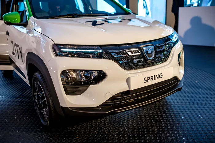 Dacia schimbă strategia pentru un model electric popular și nu va mai fi importat din China. Unde va fi produs