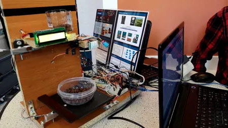 Pleci în concediu și nu are cine să-ți hrănească animalul? Soluția inedită găsită de niște studenți din Cluj - FOTO