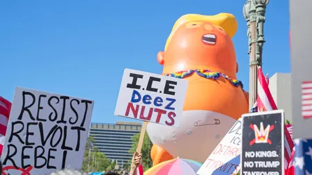 „Fără Regi”. Proteste masive anti-Trump în America. Sunt cele mai mari mișcări de stradă de la manifestațiile împotriva războiului în Irak din 2003