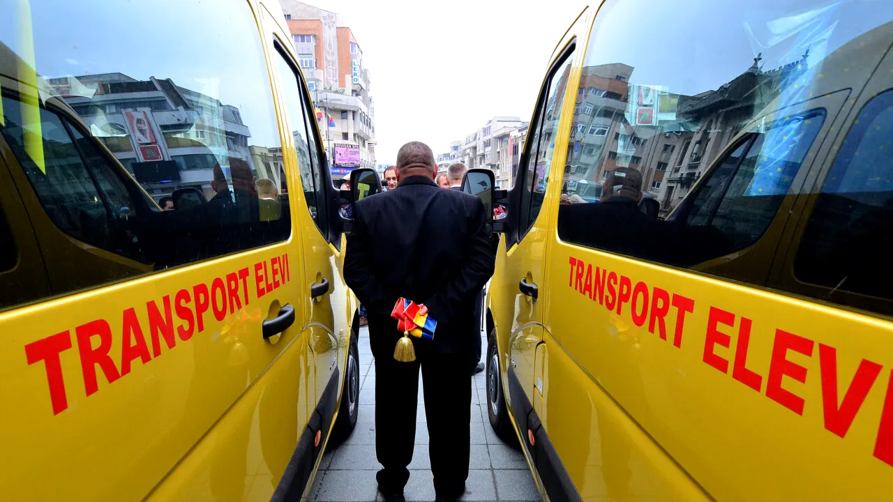 Afacerea MICROBUZELOR școlare electrice. Un deputat PSD cere intervenţia Corpului de Control al premierului