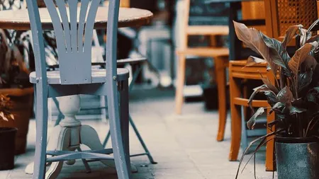 Decizie CJSU: Restaurantele din Vaslui se închid / Purtarea măștii, obligatorie în multe spaţii publice