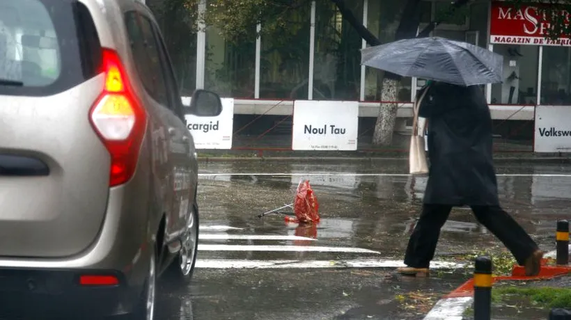 VREMEA. ANM anunță ploi grele, inclusiv în județele afectate de inundații 