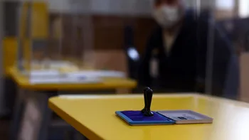 Până la ora 13.00, au votat 26,35% dintre români. BEC va prezenta următorul exit-poll la ora 17.00