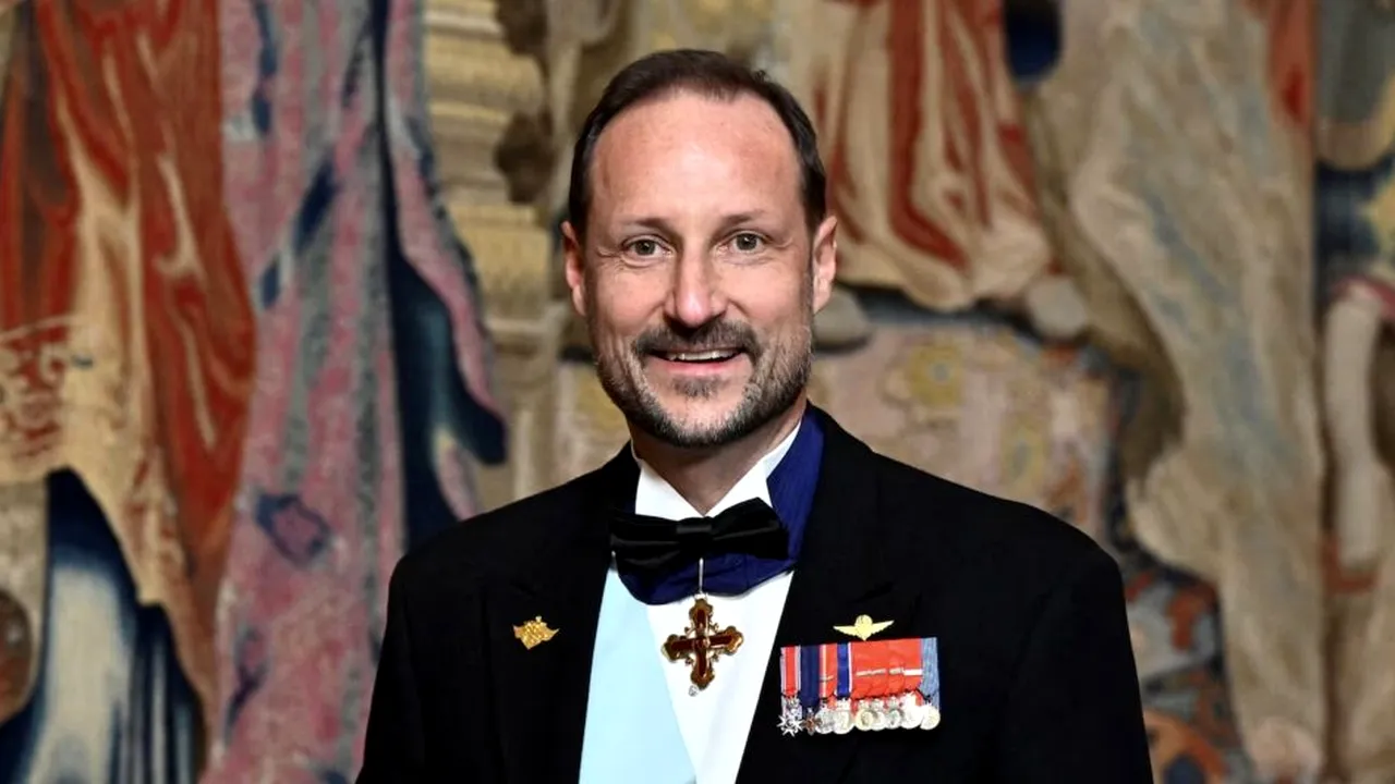 Prințul moștenitor al Norvegiei devine regele Haakon al VIII-lea după moartea tatălui său. Cine este noul monarh și povestea familiei regale