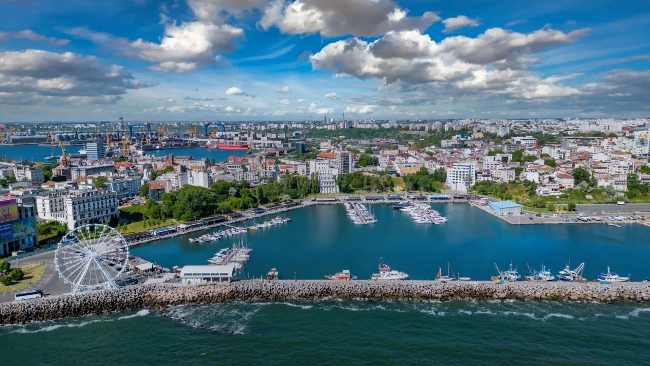 Prețuri ca în Tenerife, la restaurantele din Portul Tomis, în minivacanța de 1 mai. Cât costă masa pentru o singură persoană