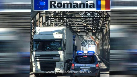 Coloane de mașini la ieșirea din România către Bulgaria, la punctul de trecere Giurgiu-Ruse. 